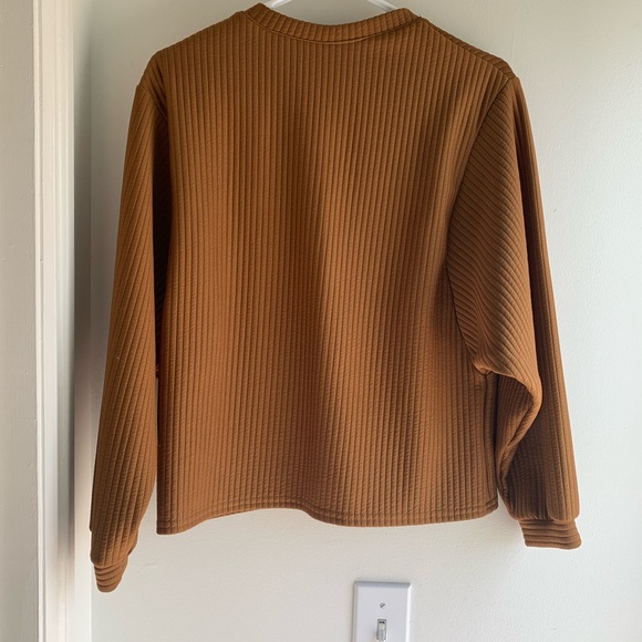 Burnt orange sweater - Picture 2 of 5